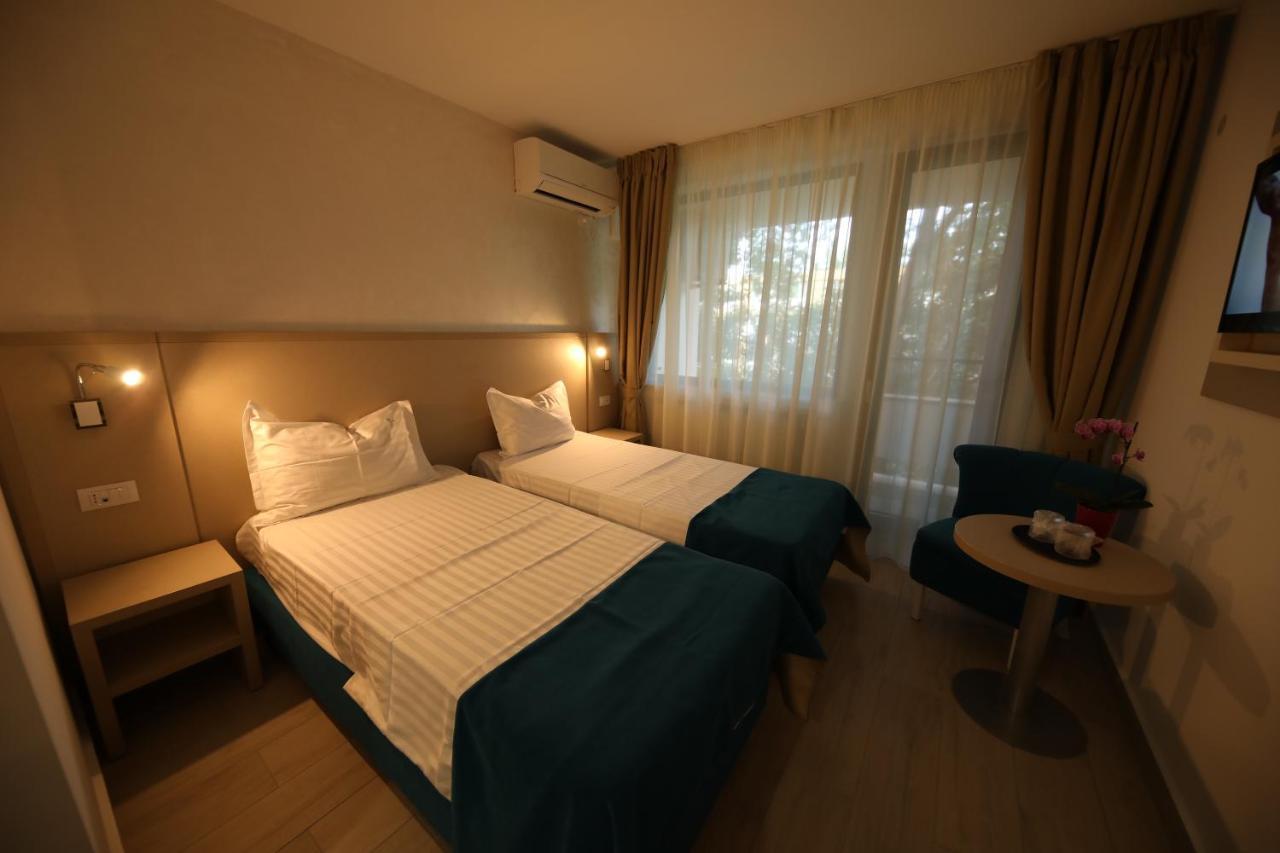 Hotel Delfin Мамая Екстер'єр фото